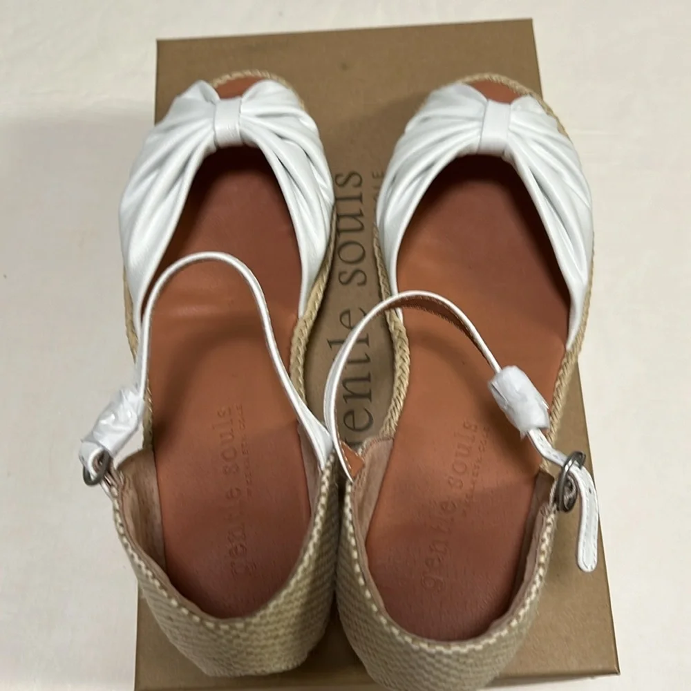 GENTLE SOULS by Kenneth Cole Women's Lucille Wedge Sandals Size 9M